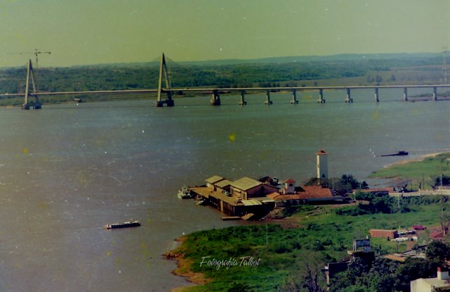 El puerto de Posadas y el puente